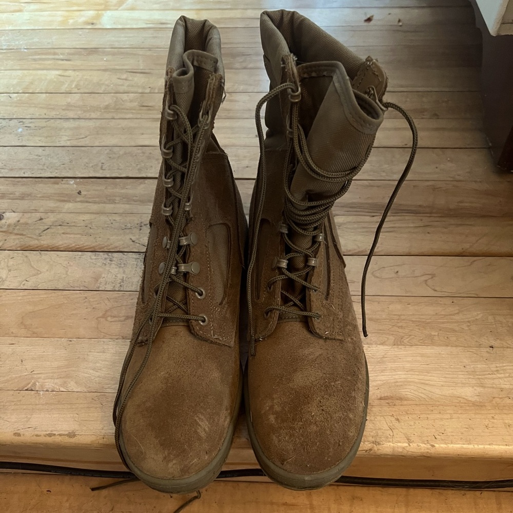 Brand new USMC steel toe boots